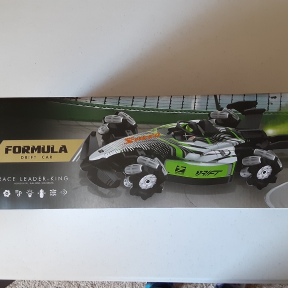 Formula Drift Remote Controlled Car - Picture 3 of 5